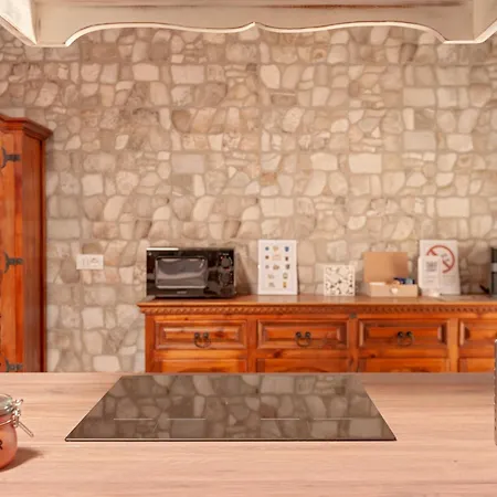 Villa Sunflowers Dimora Cascina